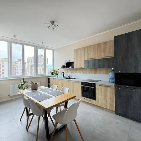 Apartment Pedagogichna Amazing Penthouse